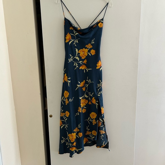 ASTR The Label Gaia Floral Midi Dress in Floral - Picture 2 of 11